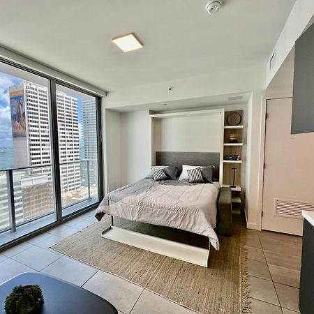 Spacious Studio In The Heart Of Downtown Miami Apartment ภายนอก รูปภาพ