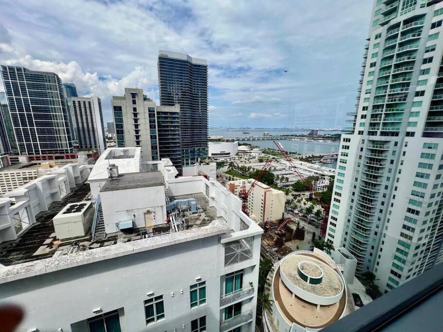 Spacious Studio In The Heart Of Downtown Miami Apartment ภายนอก รูปภาพ