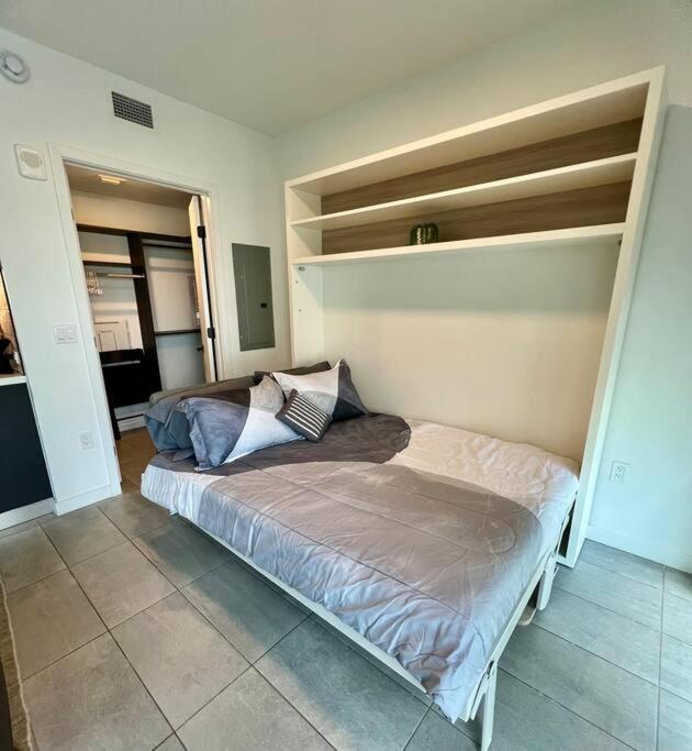 Spacious Studio In The Heart Of Downtown Miami Apartment ภายนอก รูปภาพ