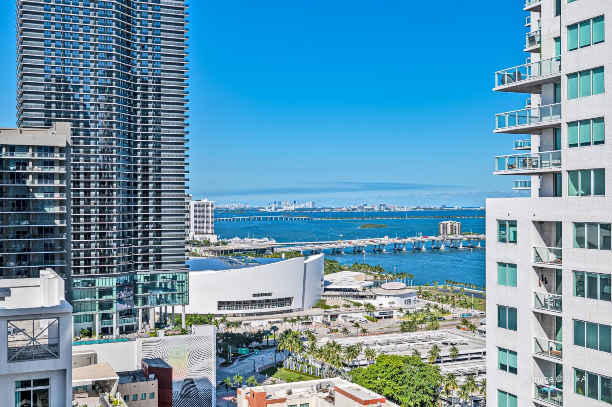 Spacious Studio In The Heart Of Downtown Miami Apartment ภายนอก รูปภาพ