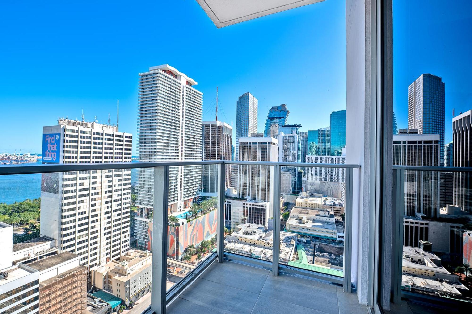 Spacious Studio In The Heart Of Downtown Miami Apartment ภายนอก รูปภาพ