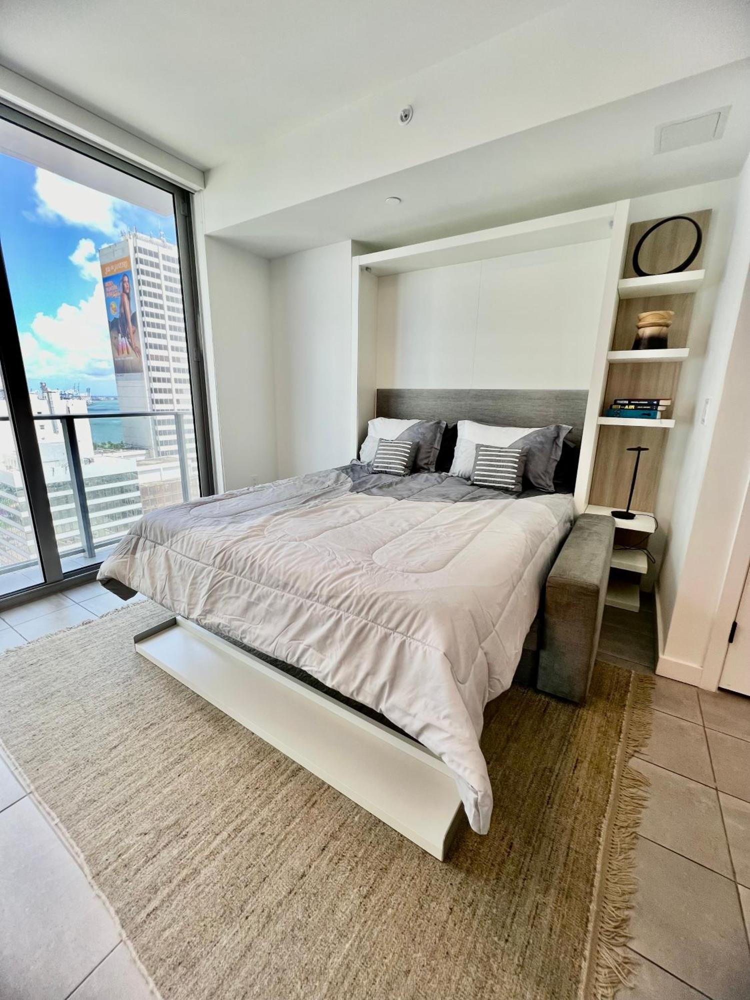 Spacious Studio In The Heart Of Downtown Miami Apartment ภายนอก รูปภาพ