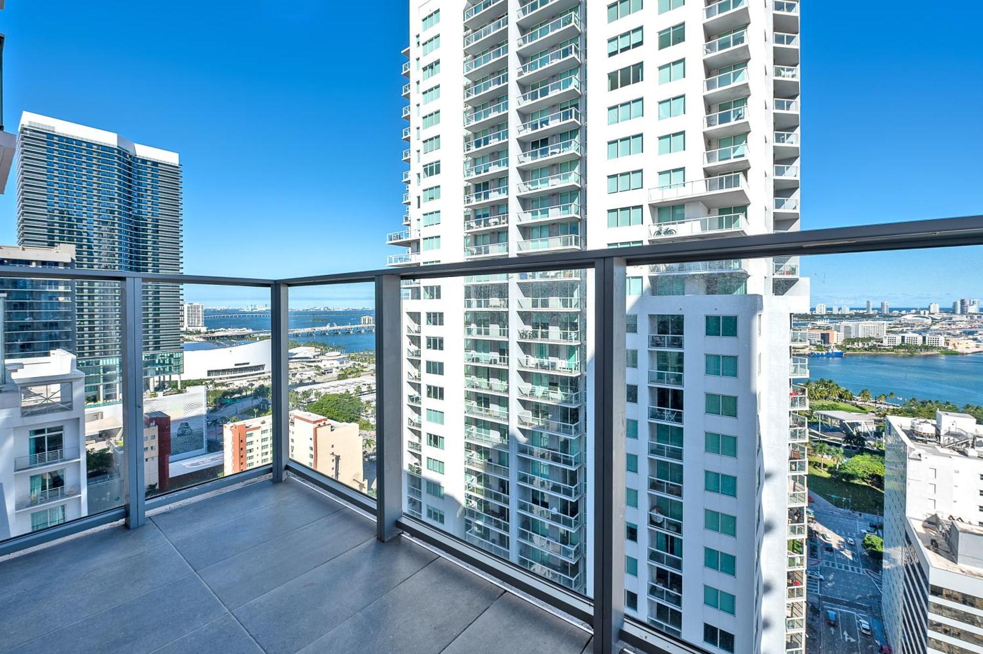 Spacious Studio In The Heart Of Downtown Miami Apartment ภายนอก รูปภาพ