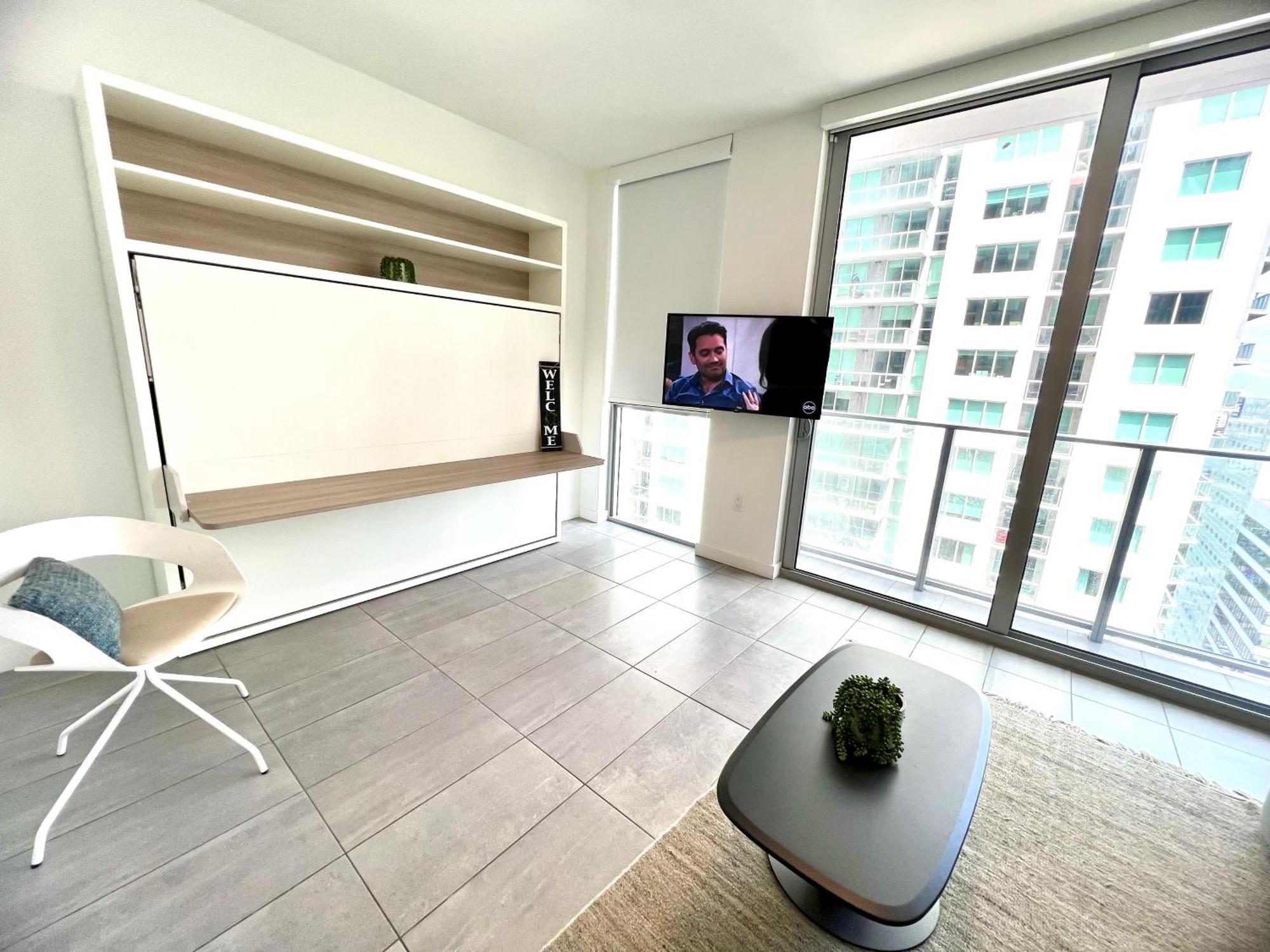 Spacious Studio In The Heart Of Downtown Miami Apartment ภายนอก รูปภาพ