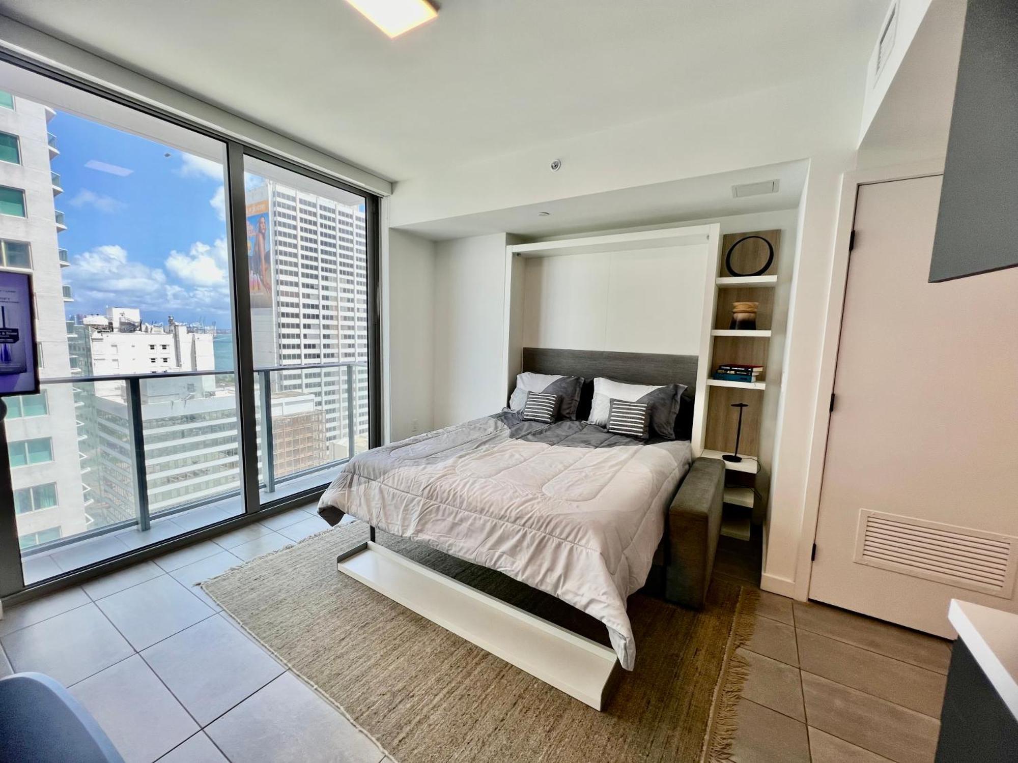 Spacious Studio In The Heart Of Downtown Miami Apartment ภายนอก รูปภาพ